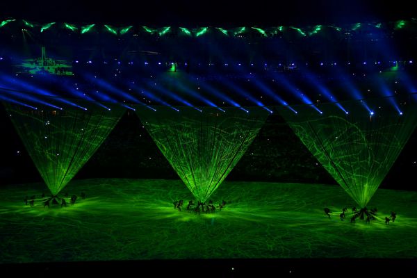 732980-ceremonija-otkrytija-olimpijskih-igr-na-stadione-marakana-v-rio-de-zhanejro.jpg (35.2 Kb)