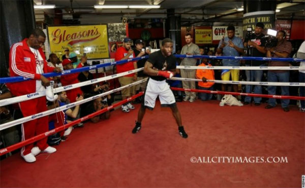 adrien-broner-open-workout-12.jpg (55.35 Kb)