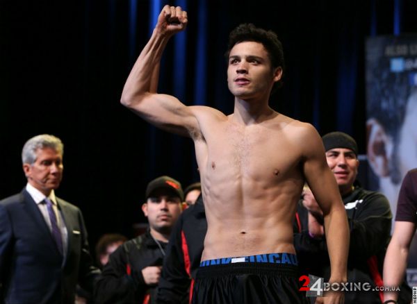 chavez-jr-martinez-weighin-120914-002a-720x526.jpg (31.72 Kb)