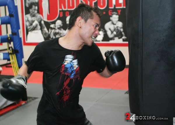 donaire-workout-120625-006a.jpg (38.96 Kb)
