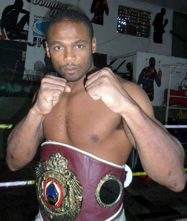 julio_cesar_dos_santos-boxer.jpg (67.6 Kb)