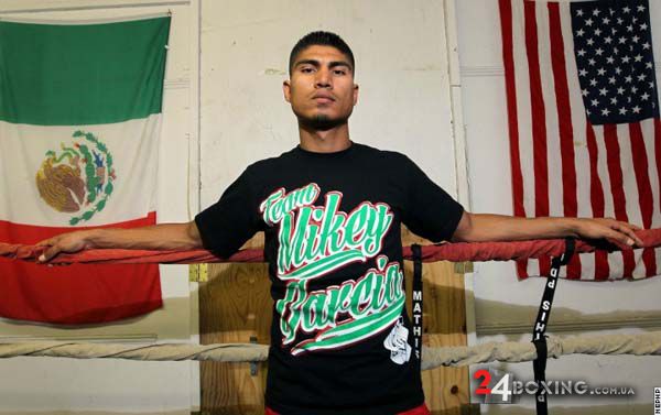 mikeygarcia-media-day-131105-002a.jpg (41.87 Kb)