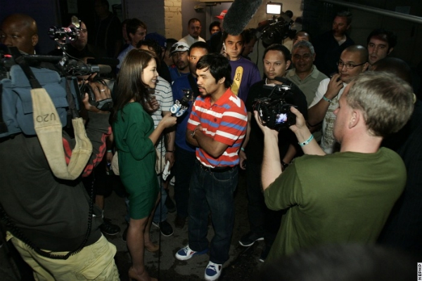 2516_pacquiao-kimmel-live-show-110428-003a.jpg (208.9 Kb)