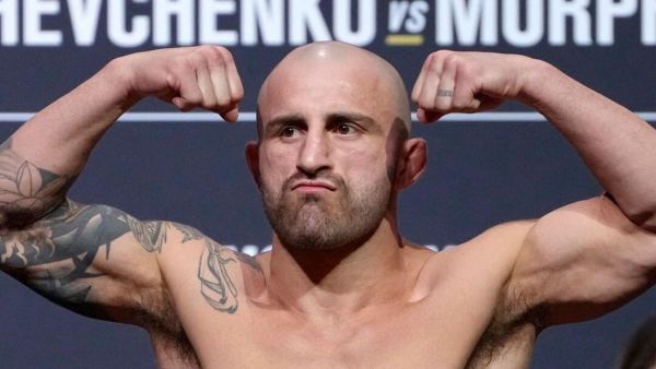 Чинний чемпіон UFC у напівлегкій вазі, австралієць...