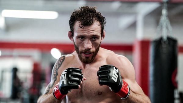 ������ ������������� UFC ����� ���-���� ͳ���� ���...