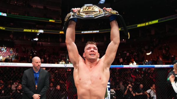   UFC   , 32-  ...