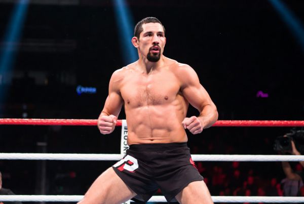 �������� ������ UFC � �������� ��� ������볺�� �...